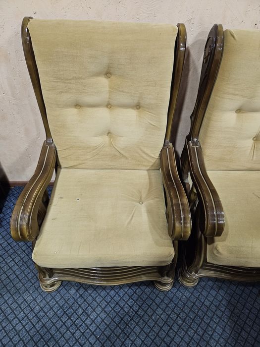 Продам два кресла