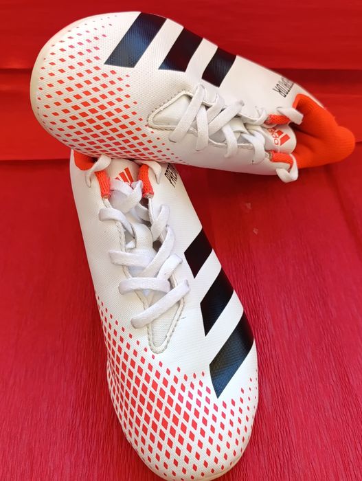 Спортни  бутонки Adidas и стоножки Adidas