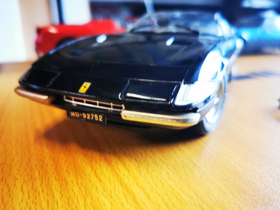 Модели на колички 1:18 мащаб