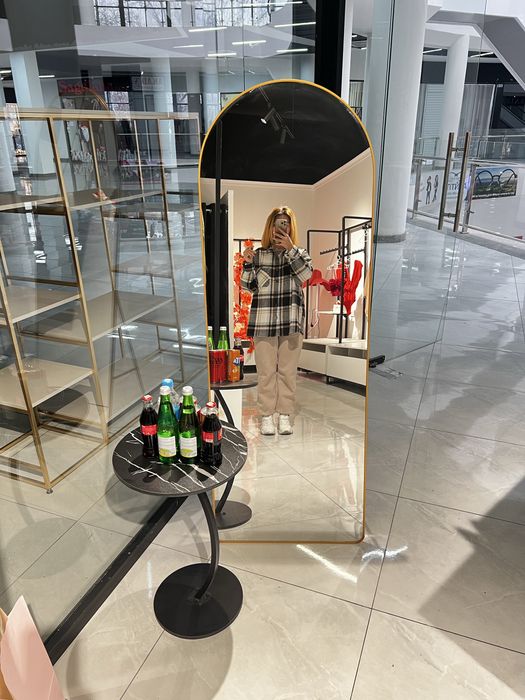 Срочно стеллажи для магазина одежды