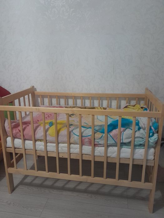 Кроватка детская