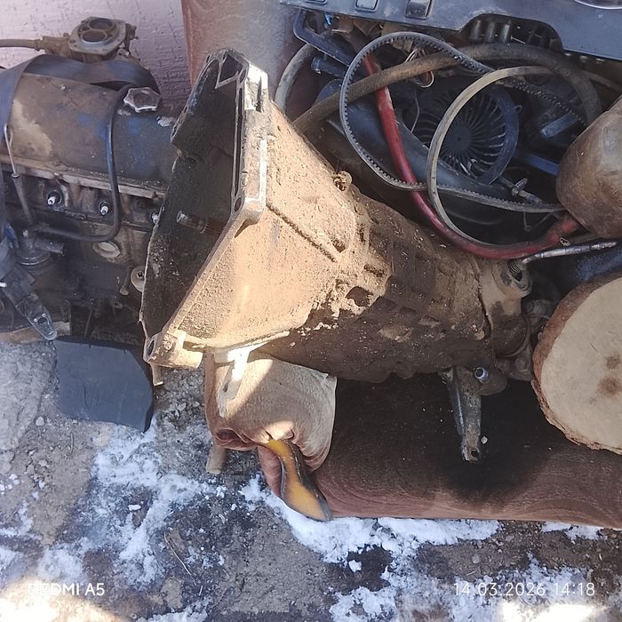 Продам запчасти на Жигули 2106