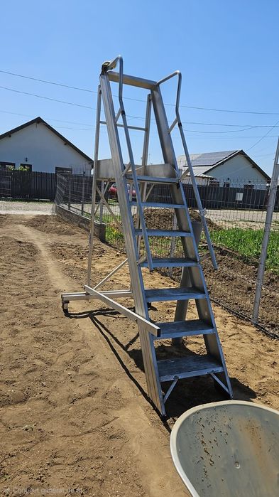 Scară profesională din aluminiu cu platformă – CASTELLANA MAXI