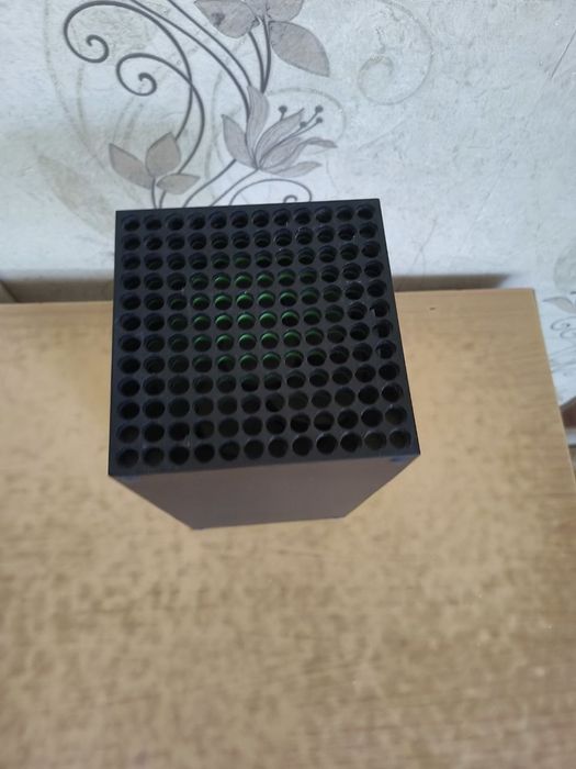 Xbox Series X 1 ТБ + 2 геймпада