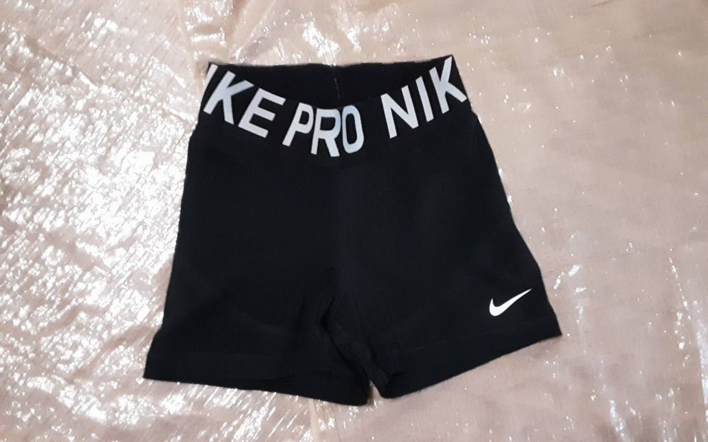 XS nike PRO оригинален къс клин