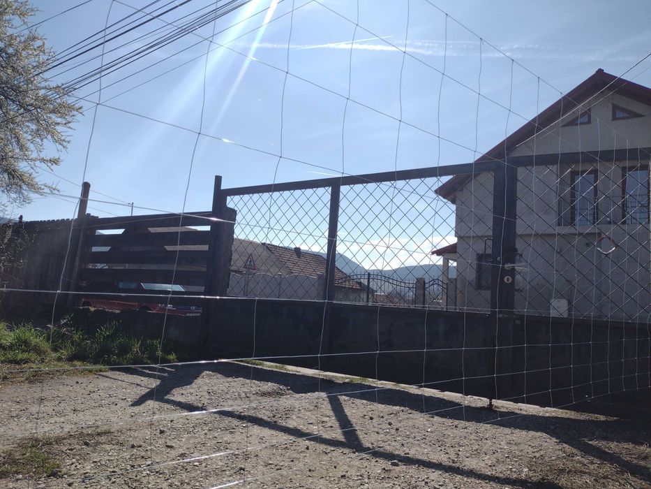 Vand plasa de gard impletit