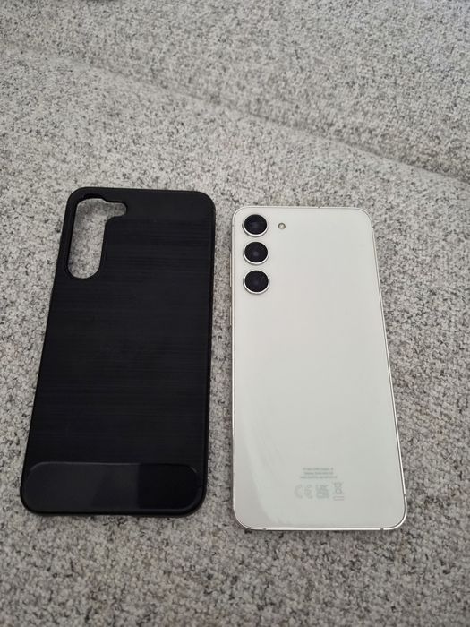 Продавам Samsung 23+