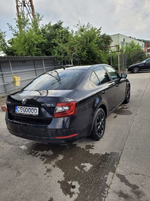 Vând Skoda Octavia