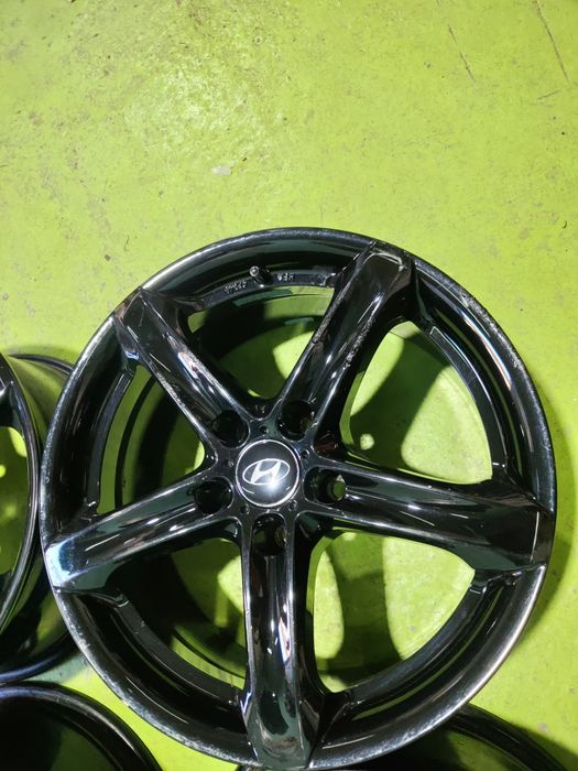 17 5x114.3 Hyundai Kia лети джанти 5х114.3 черни