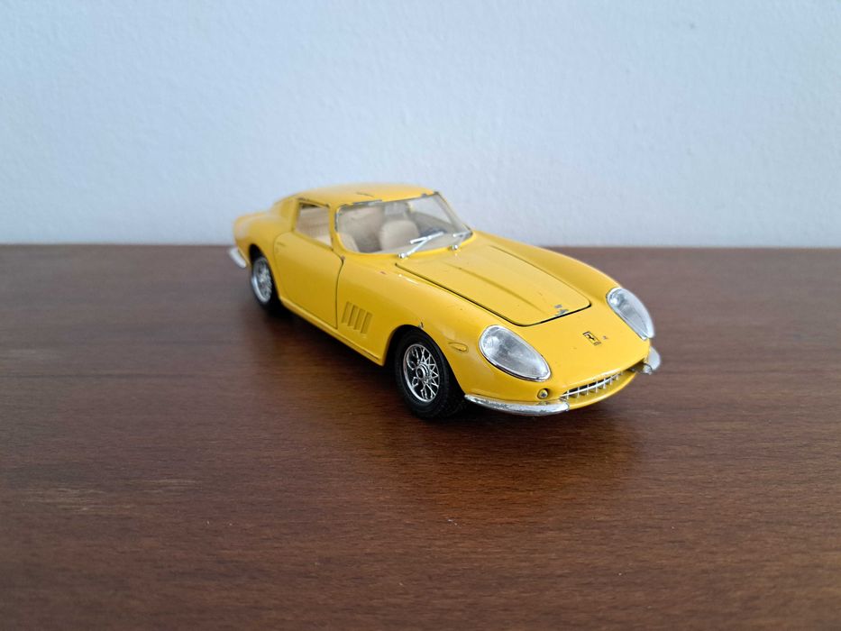 Machete 1:24 Ferrari