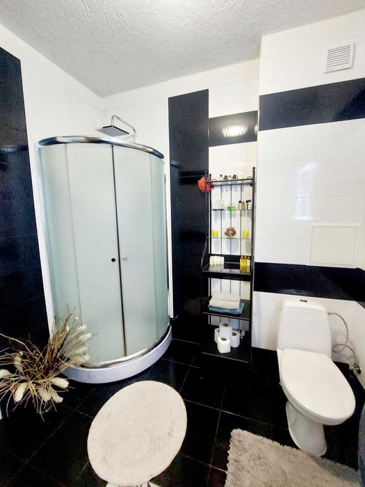 Дава се под наем Тристаен апартамент в София, Витоша - 130 кв.м за 1146.99 € - Снимка #4