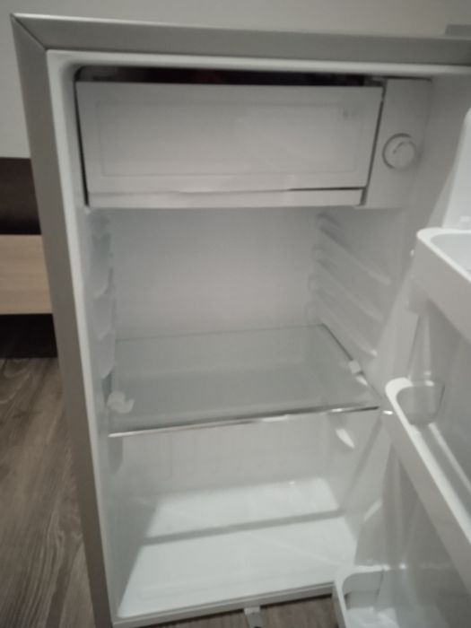 Холодильник б/у.
