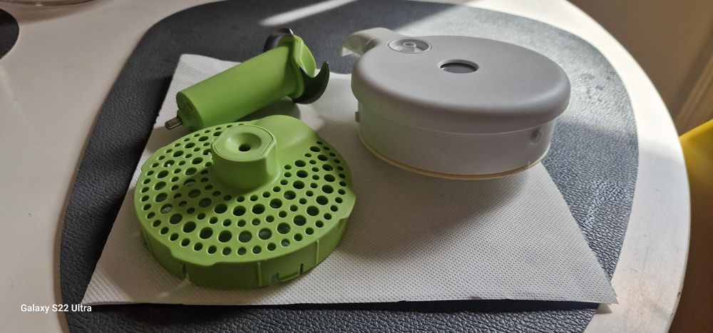 Vând stație de gătit cu aburi și blender 2 în 1 Philips Avent, modelul SCF870/20