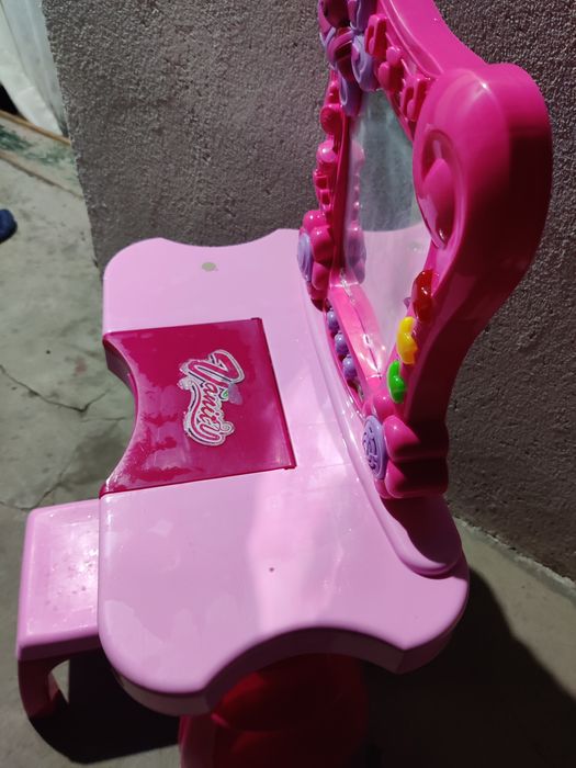 Măsuță de machiaj