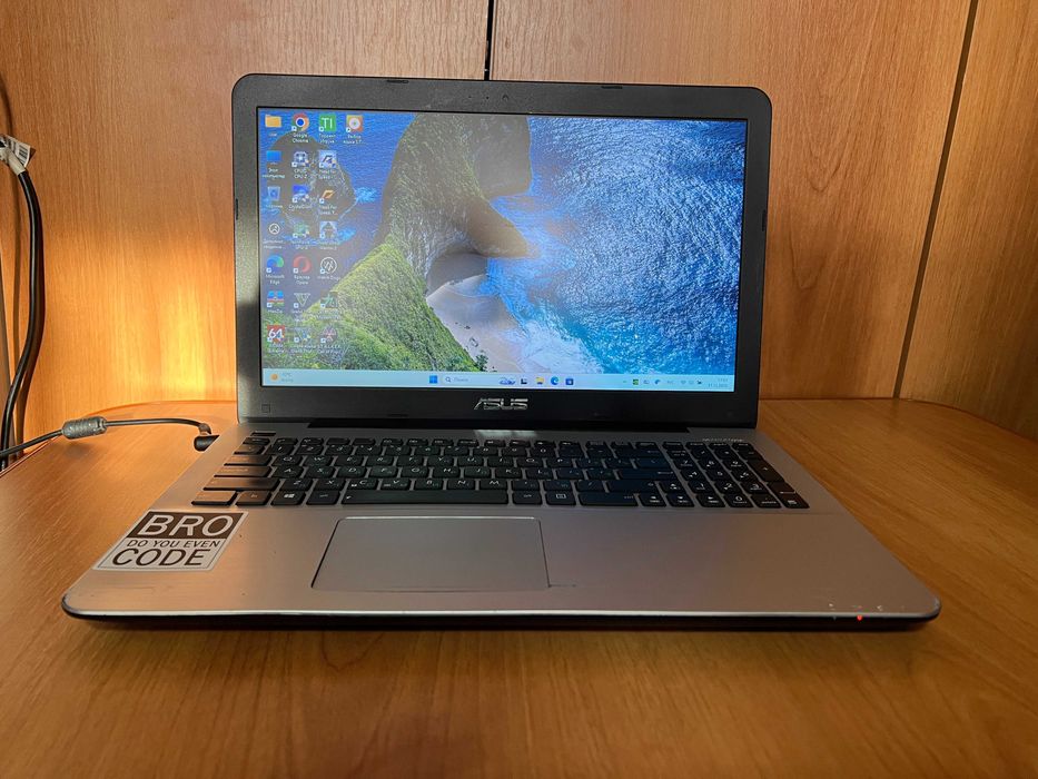 Продам ноутбук на i7 процессоре для игр, учебы и работы.