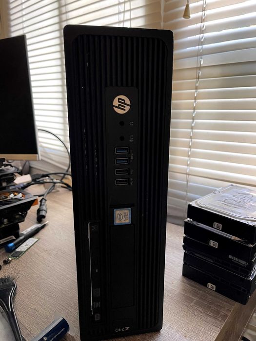 Unitate PC HP z240 I7 7700 Nvidia Quadro P400 2GB 256GB SSD 2TB HDD