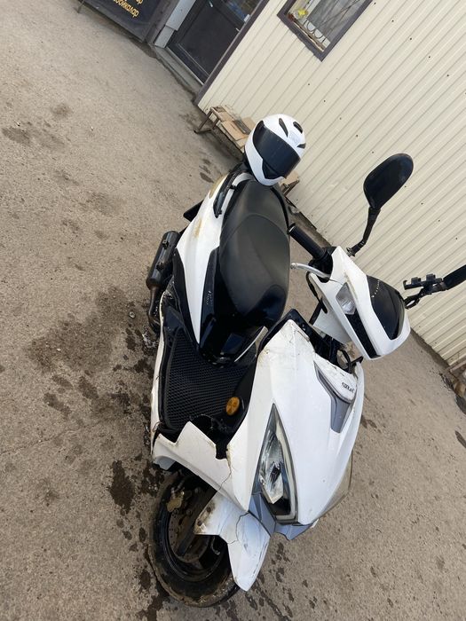 Продам M8 торг есть