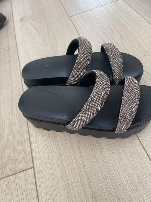 Продам шлепанцы