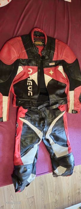 Мото Каски SHARK и екип