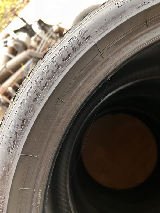 Anvelope 225 40 19 și 255 35 19 rsc Bridgestone