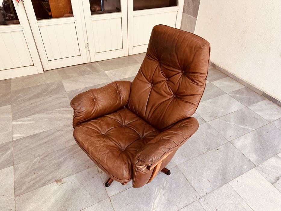 Винтидж въртящо се кожено кресло с реклайнер механизъм от 60-те