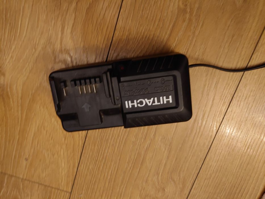 HITACHI UC 18YKSL (14.4V - 18V) , зарядно