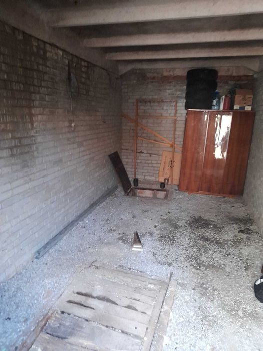 Продам гараж в центре