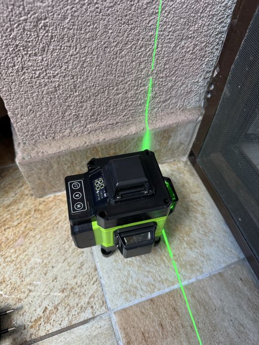 Laser 360 cu accesorii , lumina verde