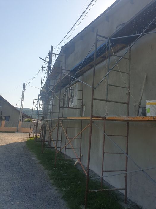 Închiriez schela metalica