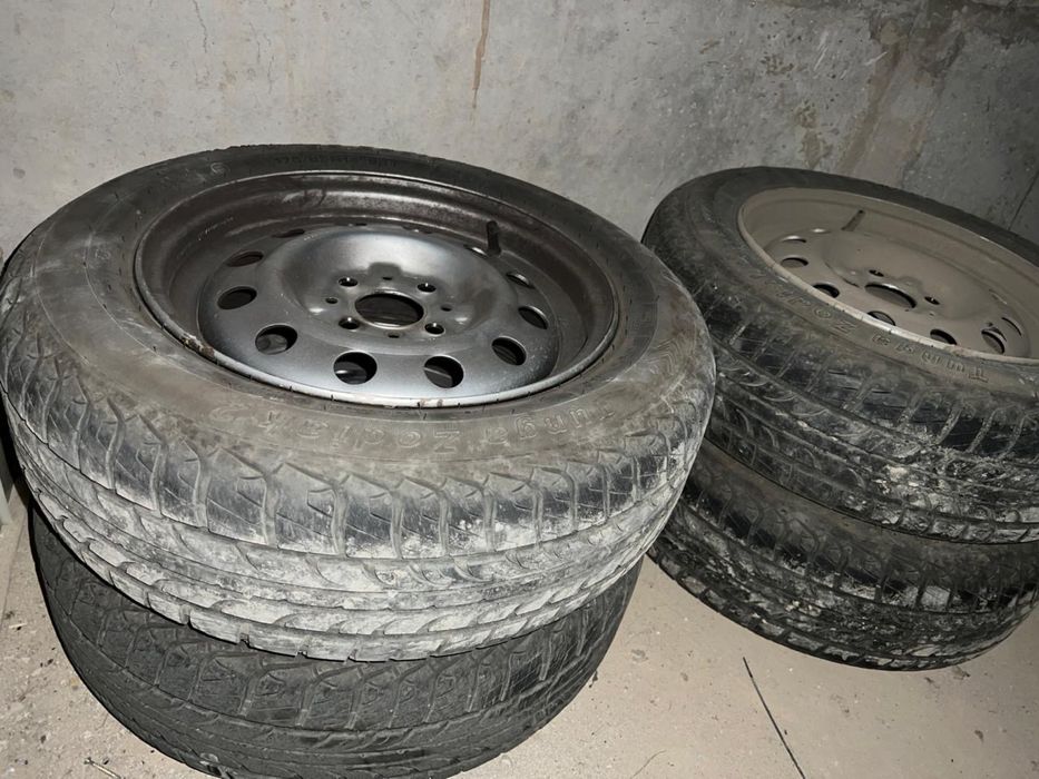 Продам летние шины 175/65 R14 с дисками(4 шт)