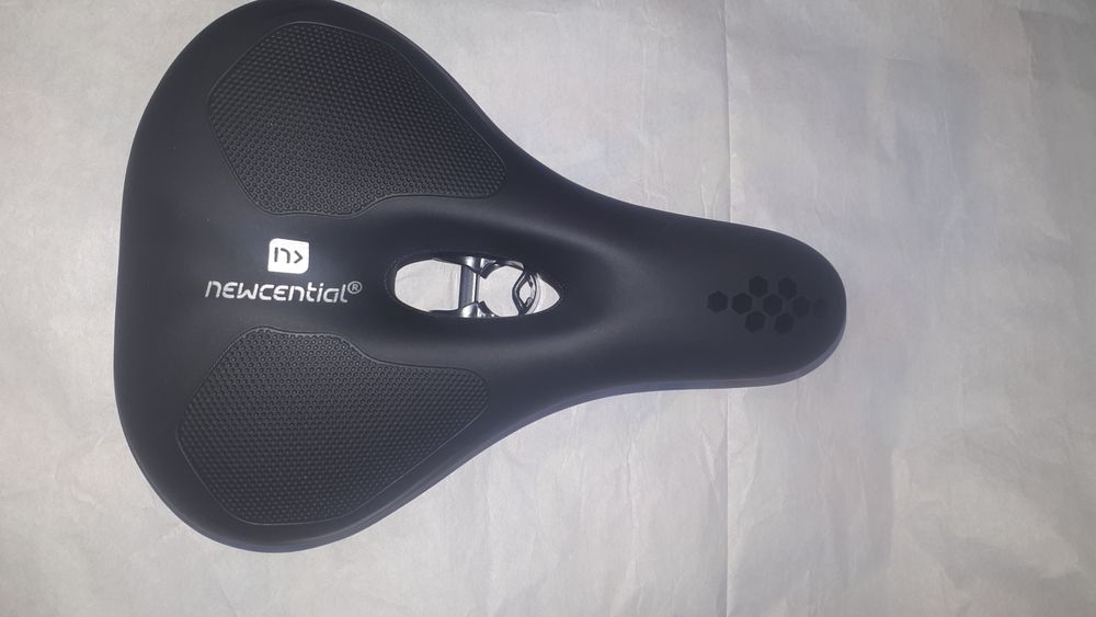 Sa (sea)bicicleta Newcential,MTb/ trekking/oras,cu spuma si 2arcuri