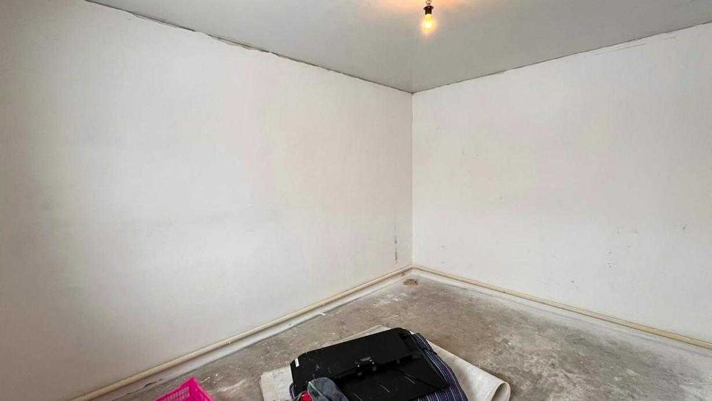 продам участок с времянкой