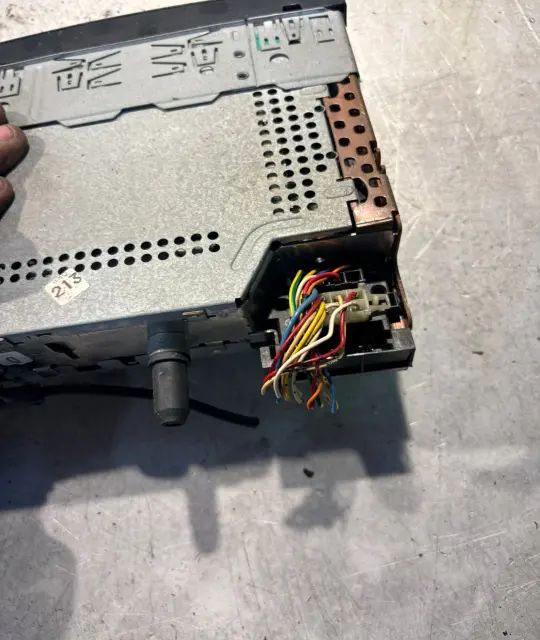 Radio cd Peugeot 206 2000 1.6 MT (90 hp)