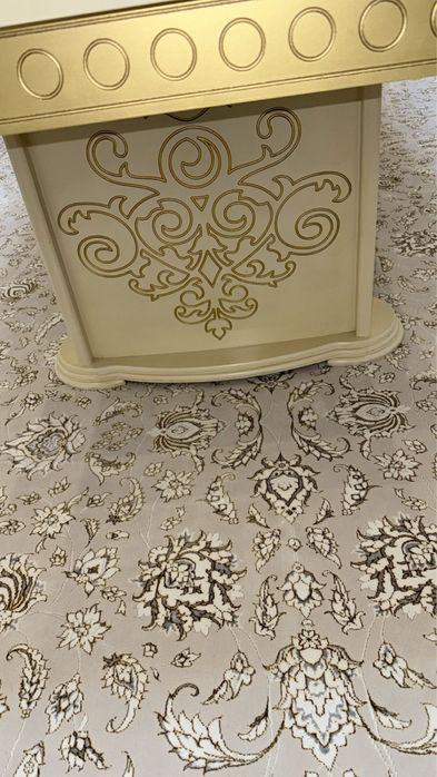 гостинный стол новый