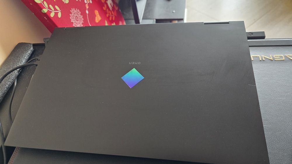 HP OMEN 17-ck2001nq, Intel® Core™ i7-13700HX, 17.3", QHD, 240Hz, 32GB,