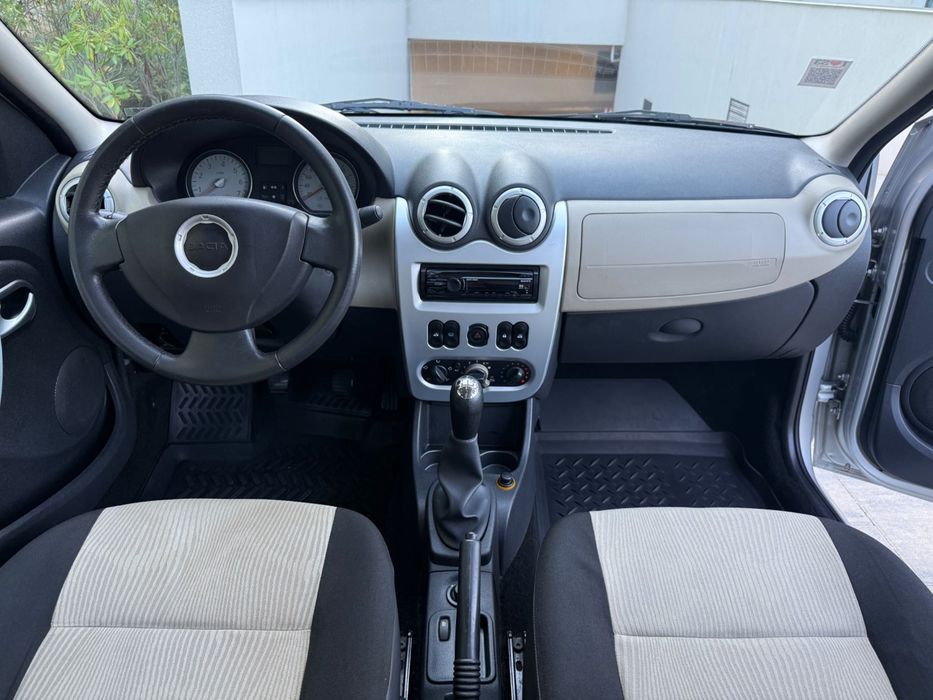 Dacia Logan Prestige  1.6 16v Benzina 105 Cp Unic proprietar AC