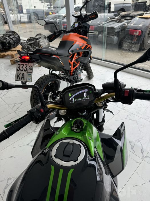 Kawasaki Z650 год 2022