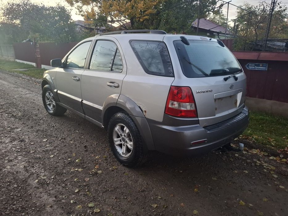Vând Kia Sorento 2.5 crdi Pt dezmembrat