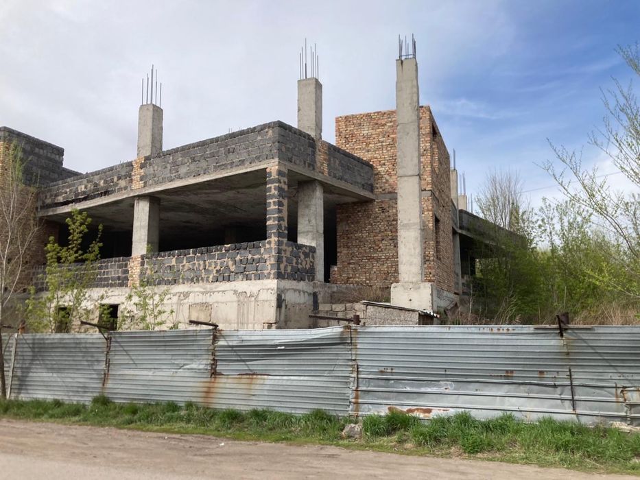 Продаю обьект площадью 2000кв.м.