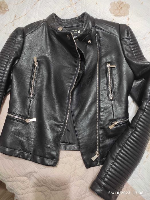 Дамско яке от еко кожа
