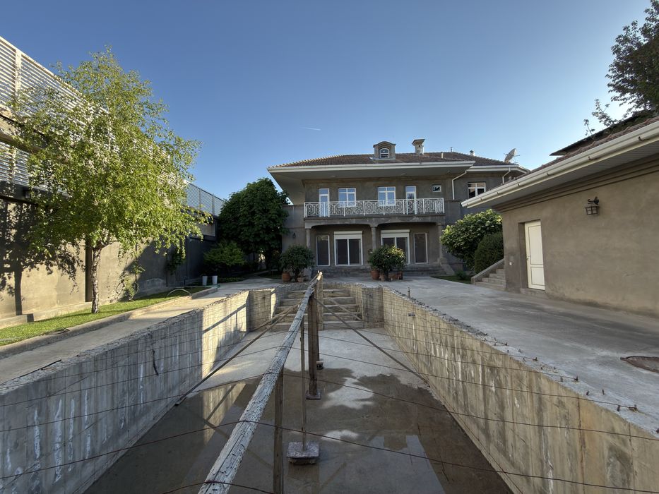 Продажа участка 20 соток Мирзо Улугбек ориентир Чайхана Салом