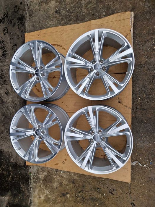 Audi Q8 R21 4M8 601 025 H
4 броя оригинални джанти