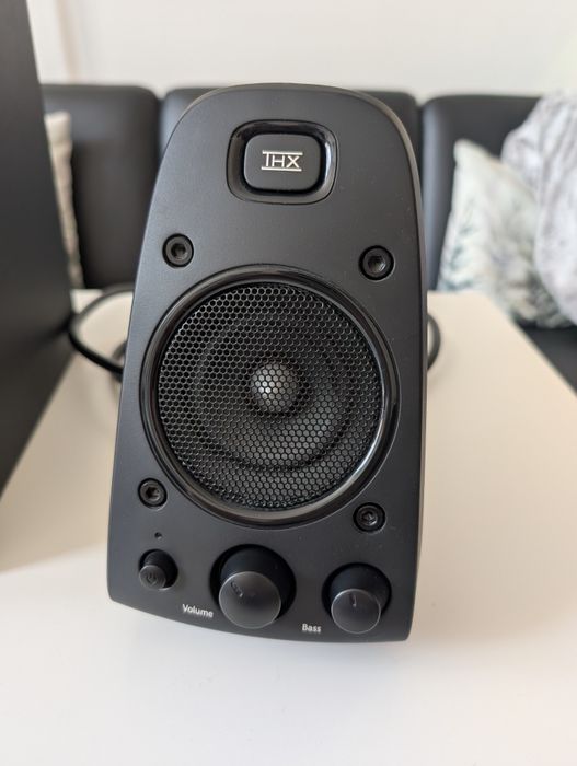 Аудио система Logitech Z623 2.1 200W RMS (400W peak)