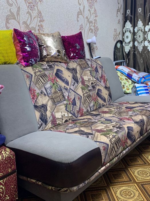 Диван и кресло в комплекте