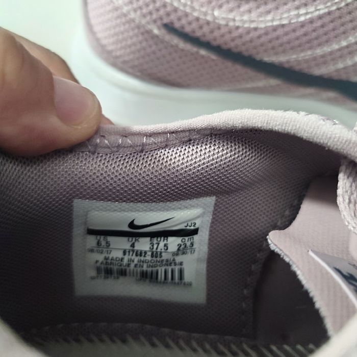 Оригинални маратонки Nike