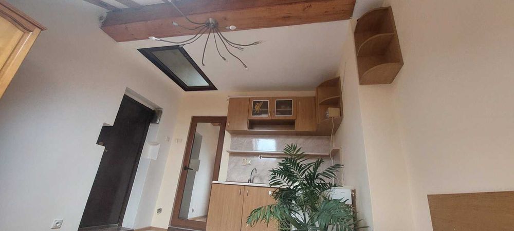 Продава се Ателие в Бургас, Център - 15 кв.м за 12 €/кв.м - Снимка #4
