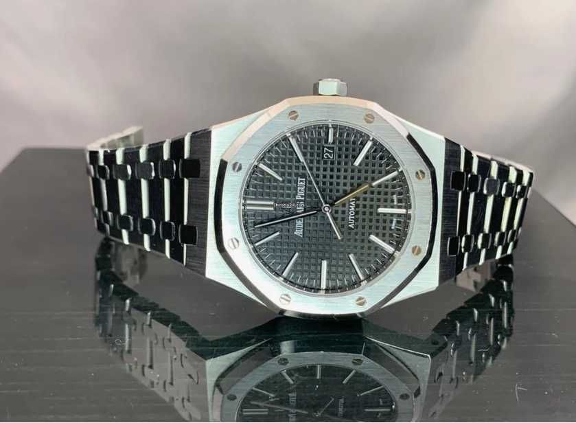 Audemars Piguet Royal Oak Selfwinding Black Dial
