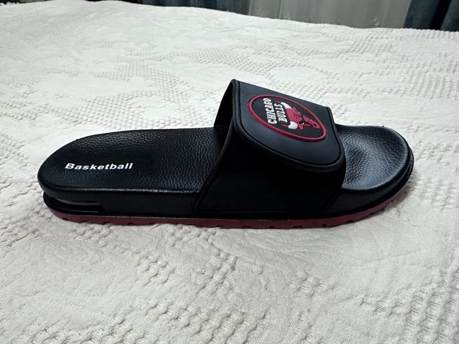 Мужской тапочка CHICAGO BULLS NEW