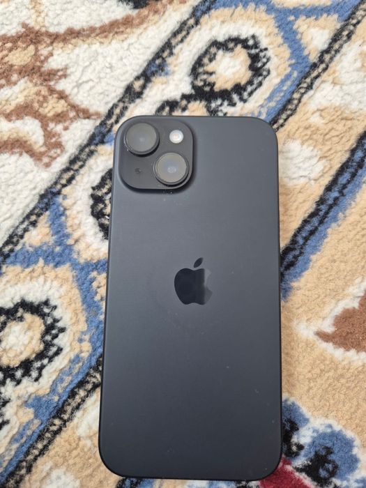Apple iPhone 15  идиал