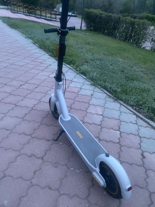 Электросамокат Ninebot KickScooter Max G30LP